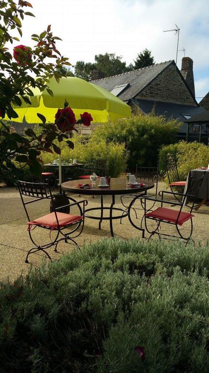 Bed and Breakfast Le Domaine De Saint-Thomin Nostang Esterno foto
