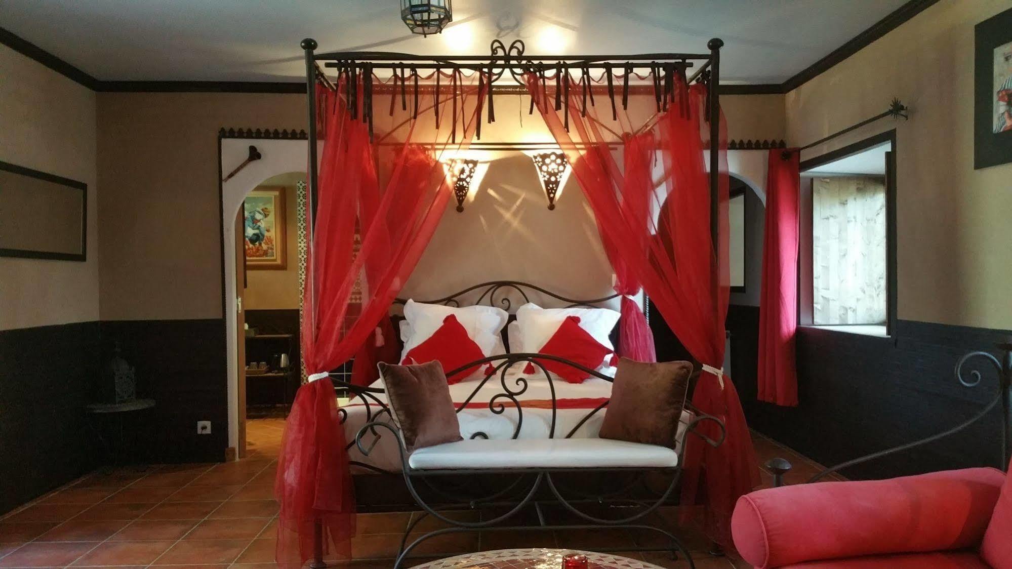 Bed and Breakfast Le Domaine De Saint-Thomin Nostang Esterno foto